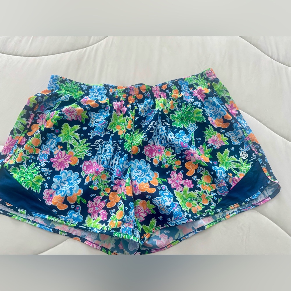 Lilly Pulitzer Ocean Trail Shorts in Lilly Loves Disney EEUC Sz M